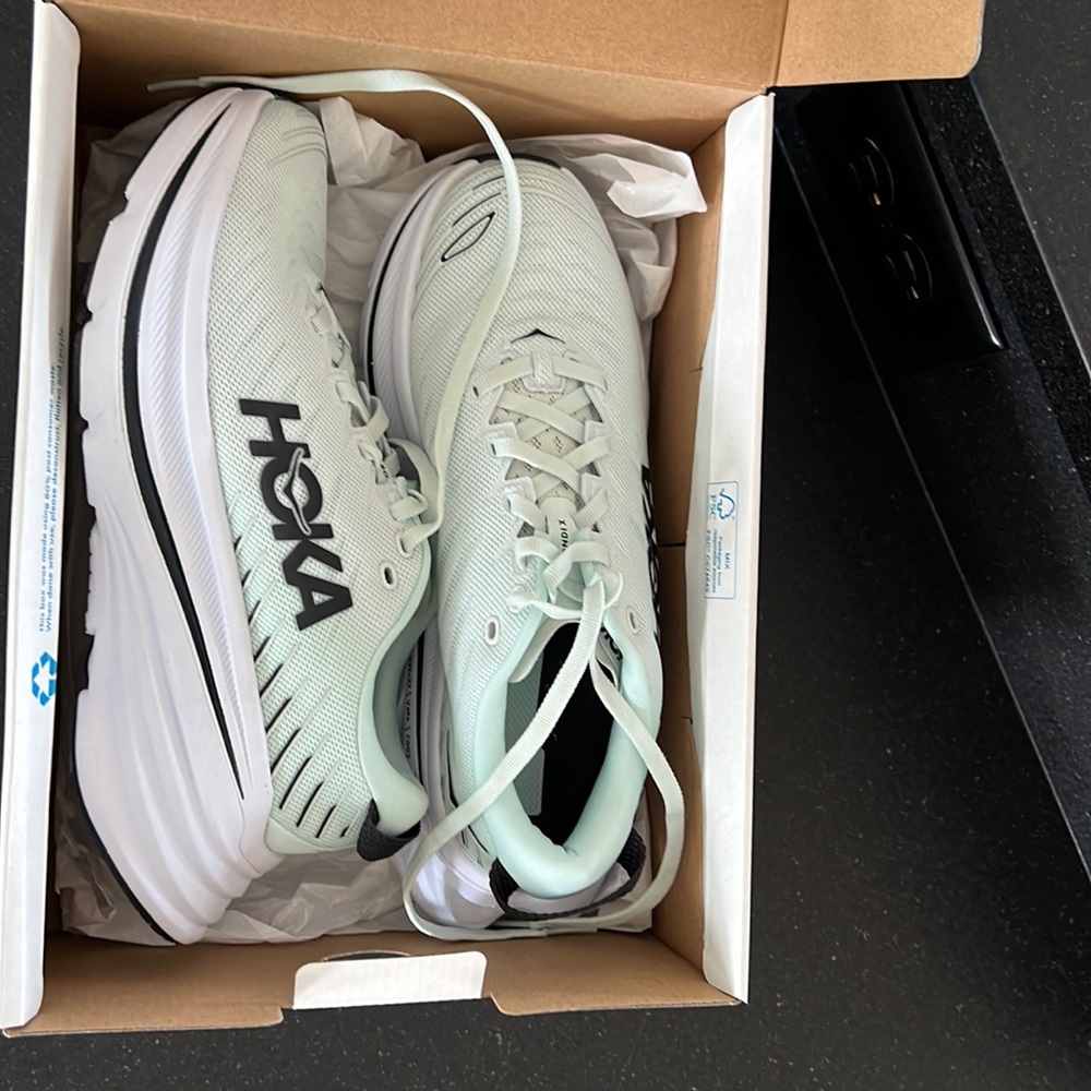 Hoka Bondi X running shoes womens size 7. LIKE NEW